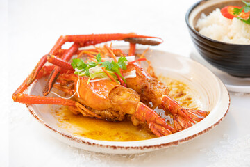fried shrimp with sauce