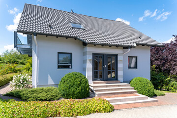 Einfamilienhaus mit Garten