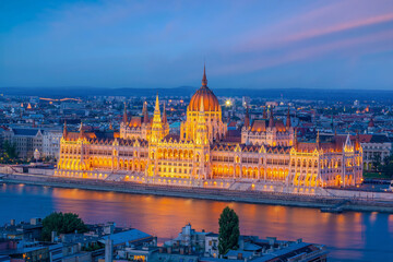 Fototapeta na wymiar Budapest city skyline, cityscape of Hungary at sunset