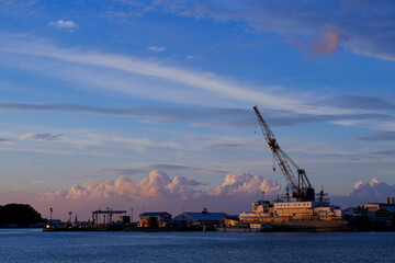 Fototapeta premium 横須賀港の夕景