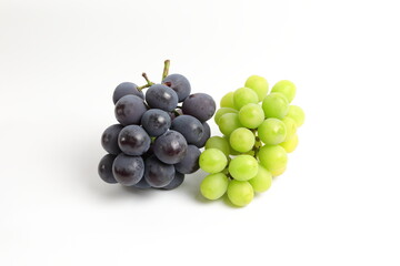 小さな房の2種類のブドウ
