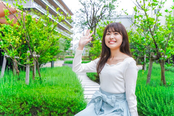 Fototapeta premium 待ち合わせする女性