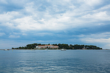 Fototapeta na wymiar クロアチア　ポレッチのスヴェチ・ニコラ島