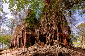 Naklejka premium Prasat Pram Temple ruins at Koh Ker, Siem Reap, Cambodia