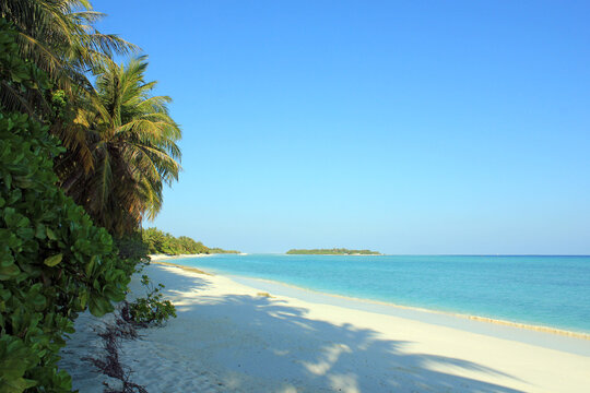 Beach of Sun Island (Nalaguraidhoo). South Ari Atoll, Maldives