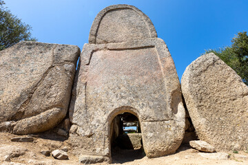 Tomb of the Giants Coddu 'Ecchju stele. Arzachena, Gallura, Sardinia, Italy, Europe - obrazy, fototapety, plakaty