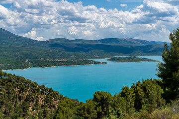 Fototapeta na wymiar Lac de la sainte-croix en Provence