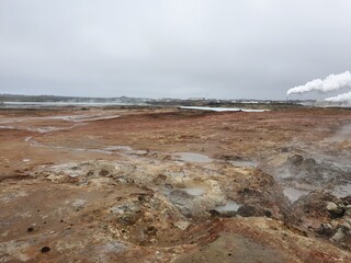 The geothermal area of Krysuvik on the Reykjanes Peninsula, Iceland Das Geothermalgebiet von Krysuvik auf der Reykjanes-Halbinsel, Island
