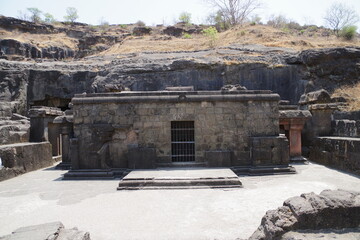 インド　世界遺産エローラ石窟群