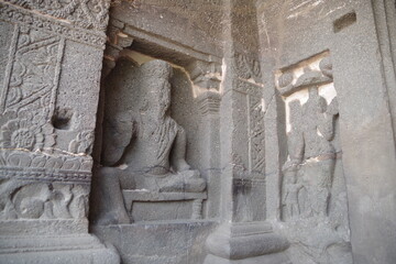 インド　世界遺産エローラ石窟群