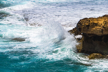 Infinite sea, waves, shore, beach