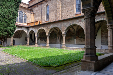 Fototapeta na wymiar The courtyard of the Santa Maria Novella church in Florence