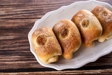 Sweet bread stuffed with banana and dulce de leche
