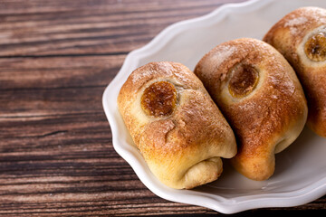 Sweet bread stuffed with banana and dulce de leche