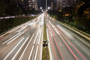 Fototapeta na wymiar traffic jan on 23 de Maio Avenue at night, in south side of Sao Paulo city.