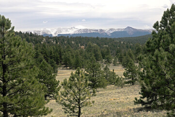 view of pike's peaks in the distant