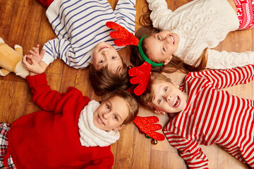 Fototapeta na wymiar cheerful kids in home