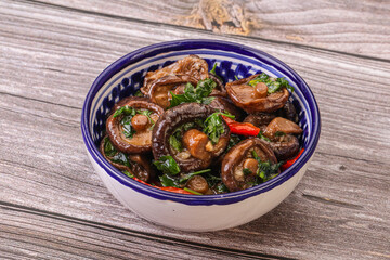 Marinated shiitake mushrooms with herbs