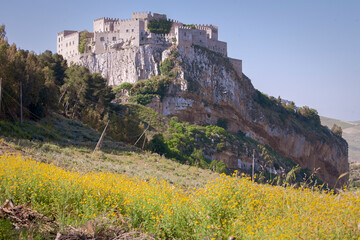 Caccamo, Palermo. Il castello, costruzione difensiva, uno dei più grandi e meglio conservati tra i castelli normanni in Sicilia 