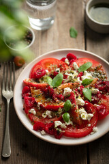 Salade estivale tomates et fruits nectarine framboise
