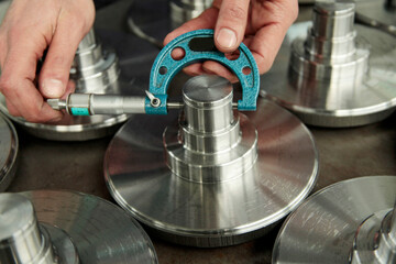Micrometric measurement of the cylinder