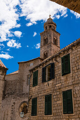 Fototapeta na wymiar クロアチア　ドゥブロヴニク旧市街のドミニコ会修道院の鐘楼