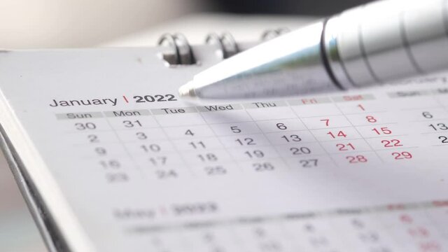 2022 January month on calendar on office desk