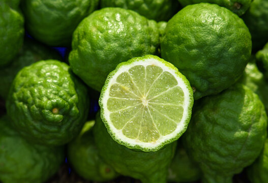  group of fresh bergamot