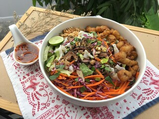 Dried Vietnamese Pho noodles with mushroom crispy