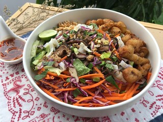 Dried Vietnamese Pho noodles with mushroom crispy