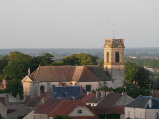 Coucher de soleil sur l'&eacute;glise de Pommard 