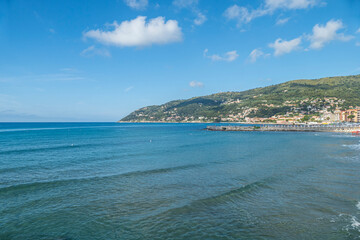 Fototapeta na wymiar The beautiful beach of Andora in Liguria