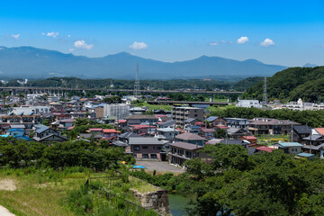 Obraz premium 福島白河小峰城址公園から白河市市街風景