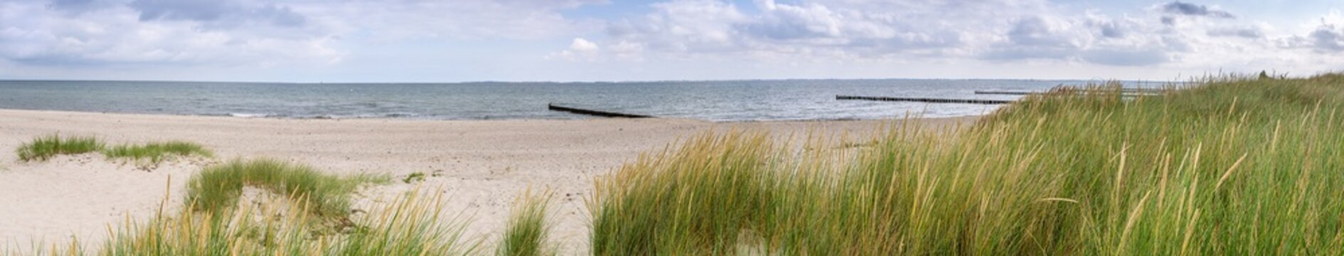 Panorama Strand und D&uuml;nen Ostsee