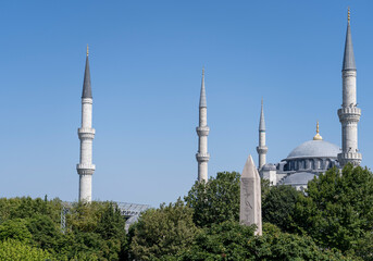 Fototapeta na wymiar The Blue Mosque also known as Sultan Ahmed Mosque in the is an Ottoman-era historical imperial mosque located in Istanbul.it 