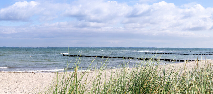 Panorama Ostsee D&uuml;nen Wellen Wellenbrecher