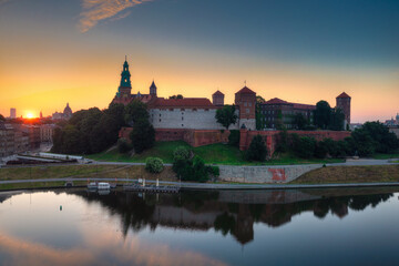 Fototapeta na wymiar Sun rises over the Wawel Castle. Krakow. Poland