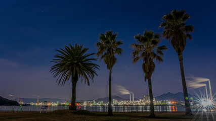 Fototapeta premium 工場夜景 素材 コピースペース
