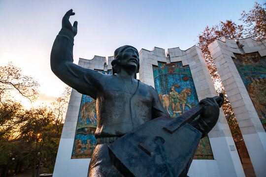 Soviet sculpture to Bashkir musician