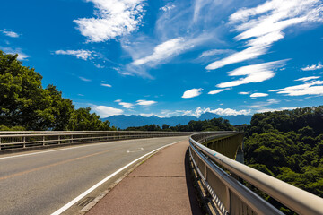 (山梨県ｰ風景)夏の八ヶ岳高原大橋の風景１
