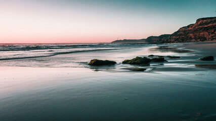 Praia da Areia Branca, em Portugal