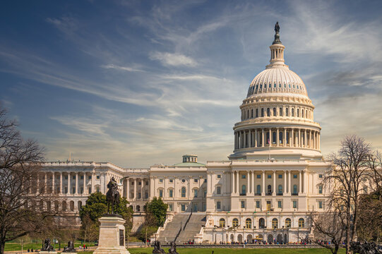 Outdoor view of US Capitol in Washington DC, USA