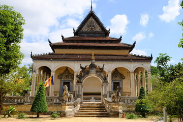 Fototapeta na wymiar Cambodia Krong Siem Reap - Wat Bo Pagoda front side