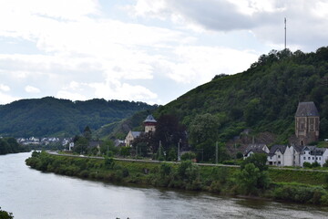 Kobern-Gondorf mit Schloss Liebig