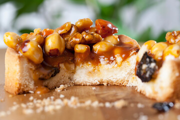 tartlet dough flows sweet caramel