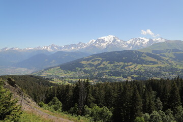 Fototapeta na wymiar massif du Mont-Blanc, 4807m