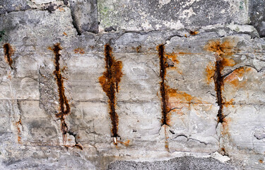 Textura de cemento con metal oxidado. Recuerda la evolución humana en abstracto.