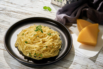 Summer home cooking cheese beef pasta spaghetti instant noodle