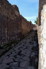Fototapeta na wymiar ruins of the ancient fortress