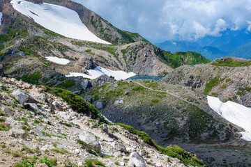 雪渓の残る７月の霊峰白山でお池巡りのハイキング